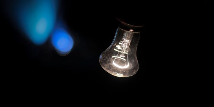 Czy warto zmienić sprzedawcę prądu? Jakie są zalety?